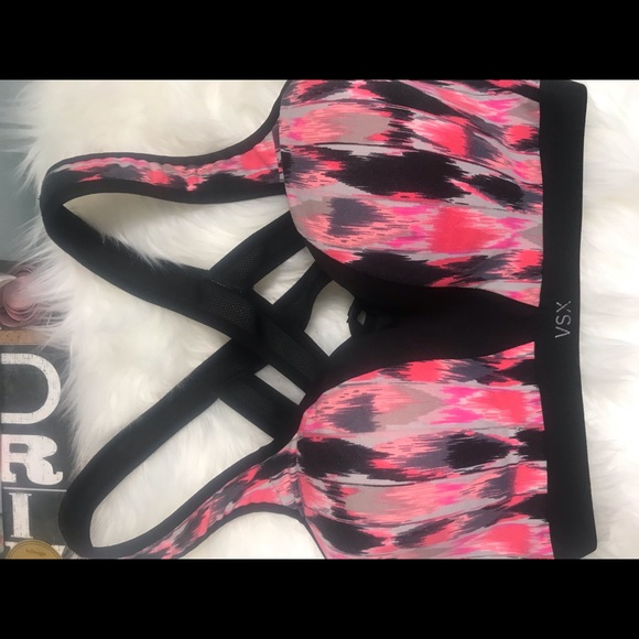 VSX Sport Bra Size 34 C - Picture 7 of 8
